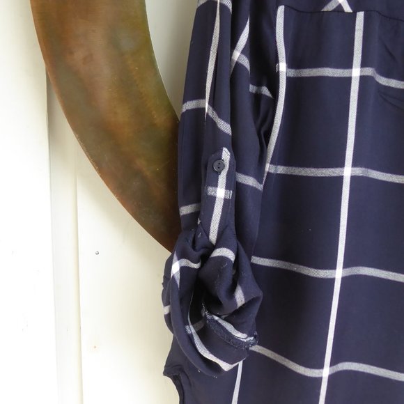 Women's Tunic Blouse, Size L, - Picture 3 of 3